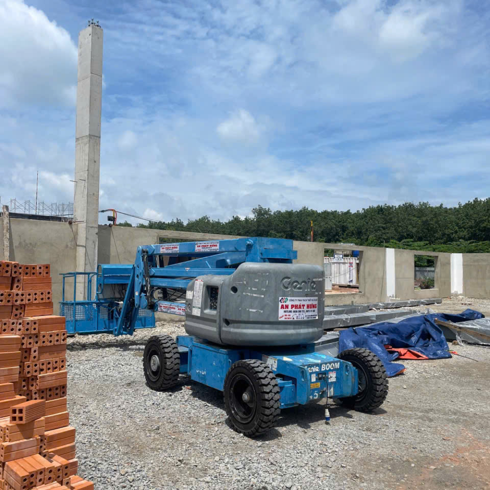 Cung Cấp Xe Nâng Cho Công Trình megabuild 