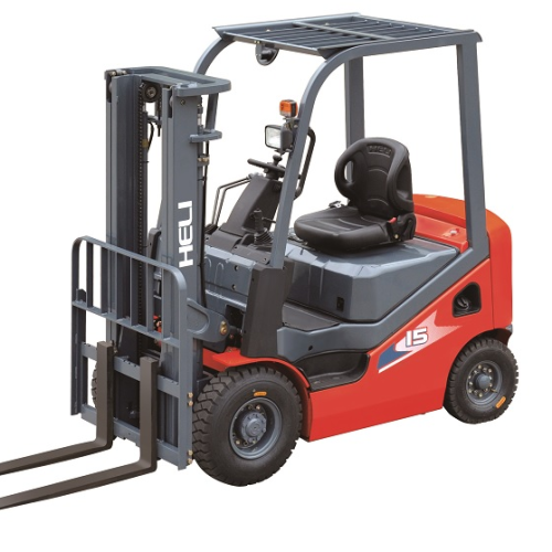 Xe nâng dầu 1.5 tấn