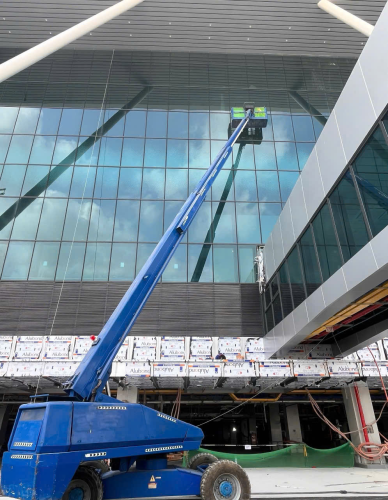 Xe nâng người Boom Lift (25m-30m) khả dụng như nào